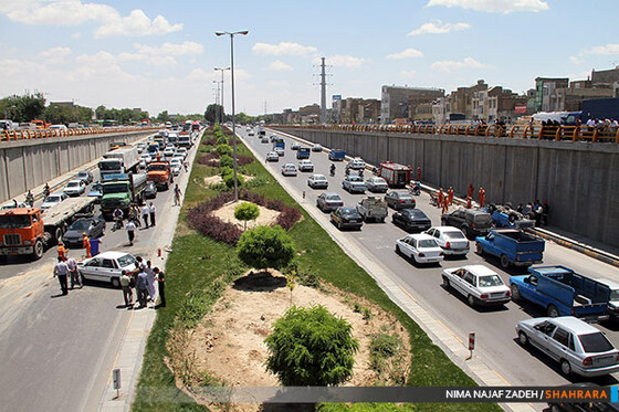 تصادف در زیرگذر میدان امام حسین