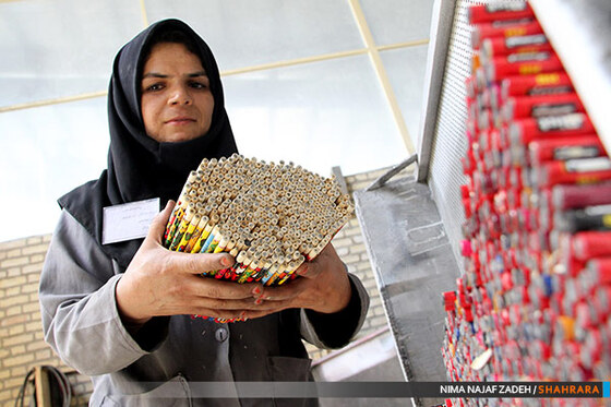 کارخانه تولید مداد