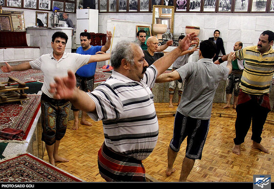 ورزش باستانی در زورخانه امیر کبیر