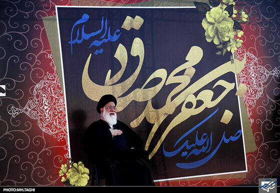 تشرف عزادارن مکتب جعفری به حرم منور رضوی 