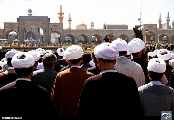 تشرف عزادارن مکتب جعفری به حرم منور رضوی 