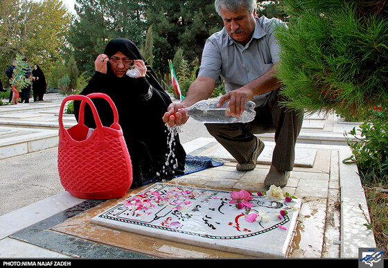 آیین غبارروبی مزار شهدا