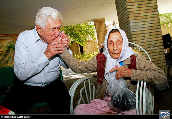 پدران و مادران فراموش شده " آسایشگاه سالمندان"