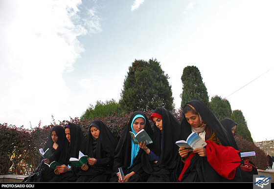 مراسم دعای روز عرفه در جوار حرم رضوی