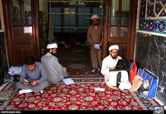 مراسم معنوی اعتکاف در حرم مطهر