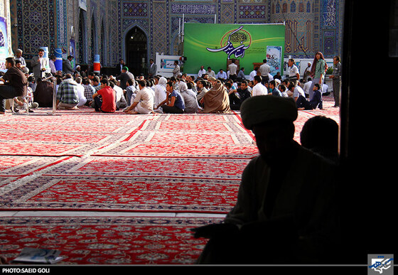 مراسم معنوی اعتکاف در حرم مطهر