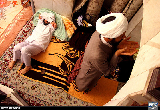 مراسم معنوی اعتکاف در حرم مطهر