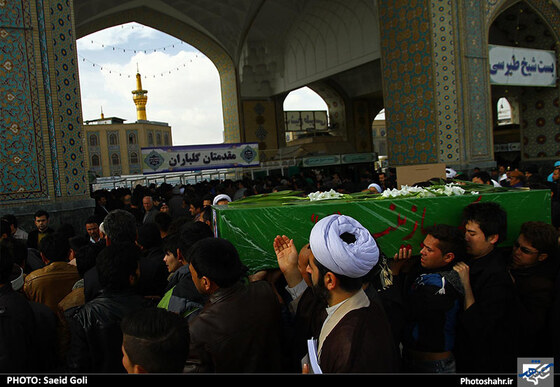 تشییع پیکر سه شهید مدافع حرم در مشهد