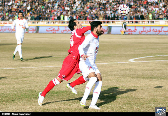  دیدار تیم‌های فوتبال پدیده مشهد و پرسپولیس