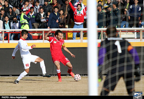  فوتبال پدیده مشهد و پرسپولیس