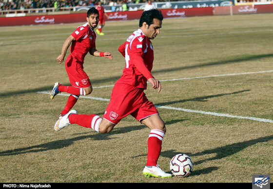  دیدار تیم‌های فوتبال پدیده مشهد و پرسپولیس