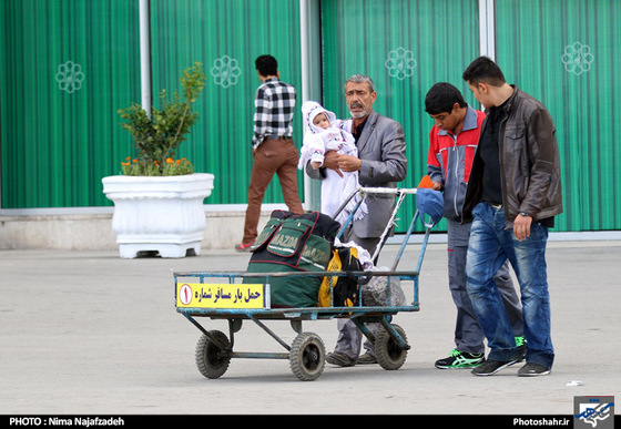 گزارش تصویری : موج بازگشت سفرهای نوروزی از مشهد | عکس : نیما نجف زاده 