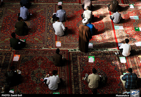 گزارش تصویری  | آزمون ورودی حوزه های علمیه خراسان | عکاس : سعید گلی