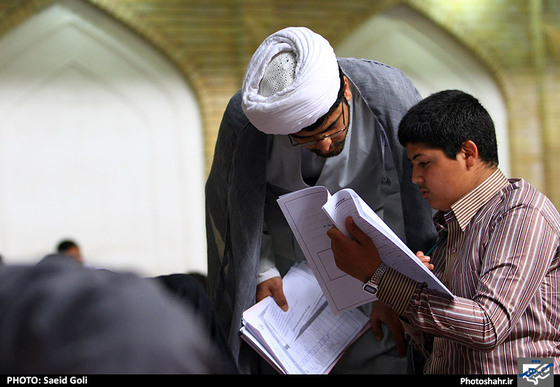 گزارش تصویری  | آزمون ورودی حوزه های علمیه خراسان | عکاس : سعید گلی