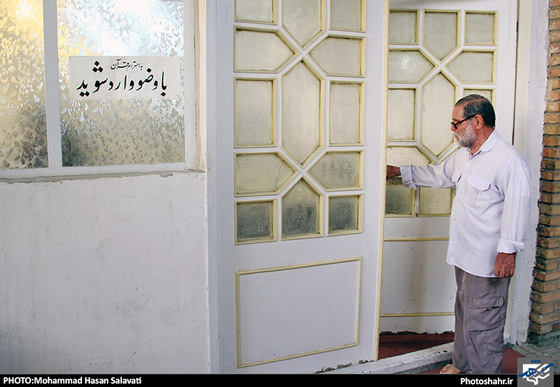 گزارش تصویری | کتابت بزرگ‌ترین قرآن جهان علی‌اکبر اسماعیلی‌قوچانی | عکاس : محمد حسن صلواتی