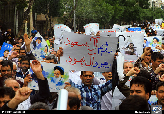 گزارش تصویری | راهپیمایی اعلام همبستگی ملت ایران با مردم مظلوم یمن در مشهد | عکس : سعید گلی 