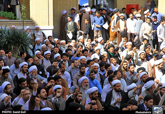 گزارش تصویری | تجمع علما و طلاب حوزه های علمیه مشهد در اعتراض به حکم اعدام شیخ نمر | عکاس : سعید گلی