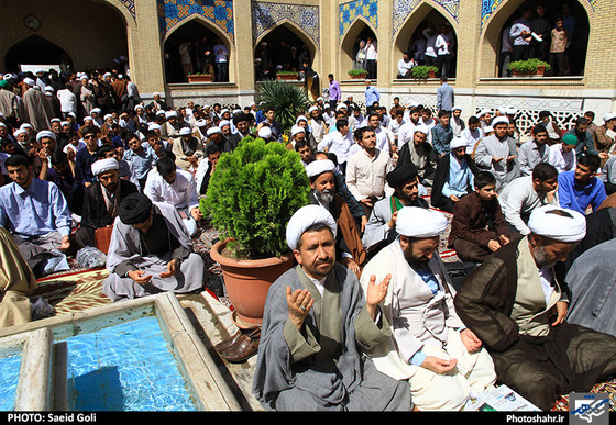 گزارش تصویری | تجمع علما و طلاب حوزه های علمیه مشهد در اعتراض به حکم اعدام شیخ نمر | عکاس : سعید گلی