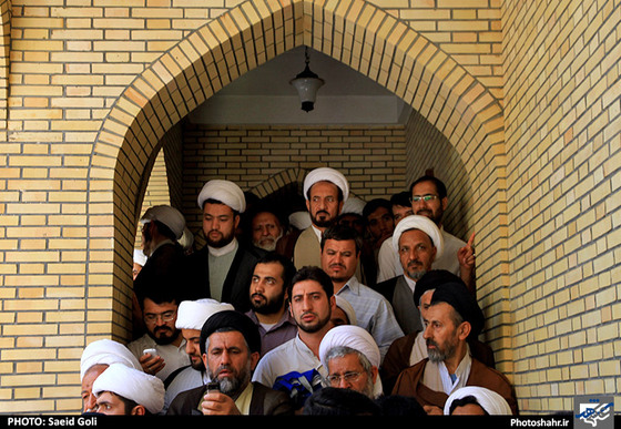 گزارش تصویری | تجمع علما و طلاب حوزه های علمیه مشهد در اعتراض به حکم اعدام شیخ نمر | عکاس : سعید گلی