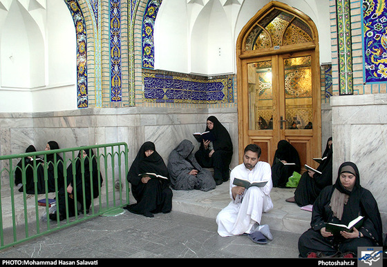 گزارش تصویری | جزء خوانی قرآن کریم در حرم رضوی | عکس : محمد حسن صلواتی/شهرآرا 