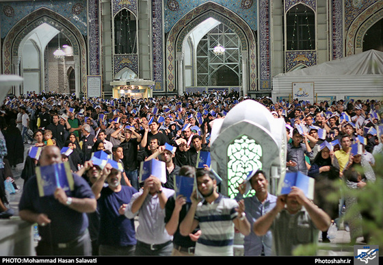گزارش تصویری |  مراسم احیای شب نوزدهم ماه رمضان در حرم رضوی | عکس محمد حسن صلواتی/شهرآرا