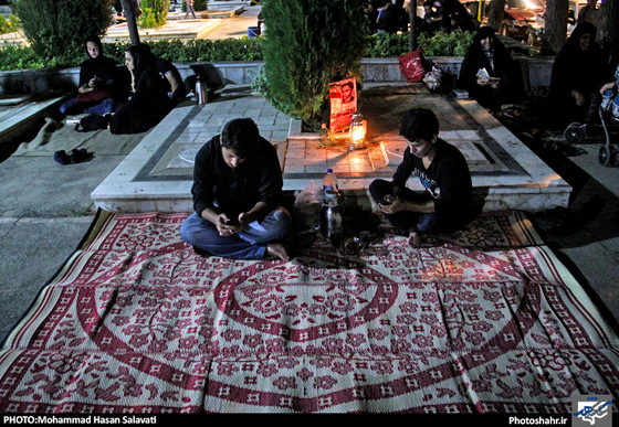 گزارش تصویری | احیای شب بیست و یک رمضان در گلزار شهدا بهشت رضا(ع) | عکس : محمد حسن صلواتی / شهرآرا