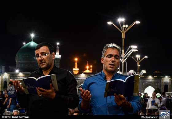 گزارش تصویری : مراسم احیای شب بیست و سوم ماه رمضان در حرم رضوی | عکس : جواد کرمانی/شهرآرا