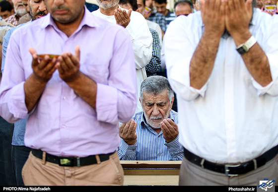 گزارش تصویری| نماز عید فطر در خیابان های شهر مشهد | عکس:نیما نجف زاده /شهرآرا