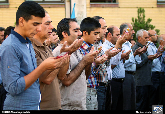 گزارش تصویری| نماز عید فطر در خیابان های شهر مشهد | عکس:نیما نجف زاده /شهرآرا