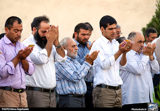 گزارش تصویری| نماز عید فطر در خیابان های شهر مشهد | عکس:نیما نجف زاده /شهرآرا