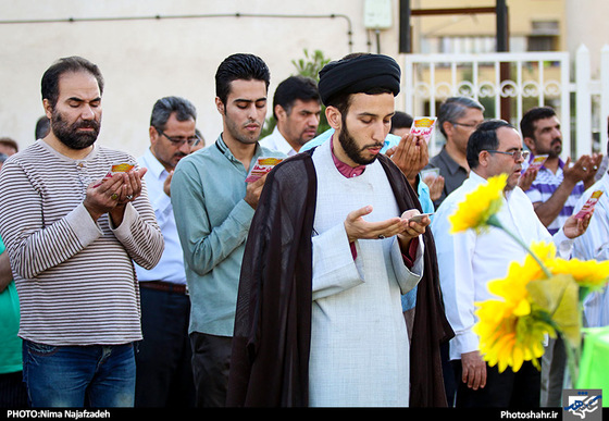 گزارش تصویری| نماز عید فطر در خیابان های شهر مشهد | عکس:نیما نجف زاده /شهرآرا