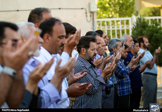 گزارش تصویری| نماز عید فطر در خیابان های شهر مشهد | عکس:نیما نجف زاده /شهرآرا