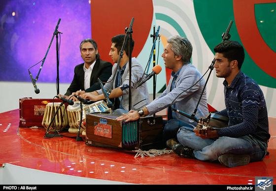 گزارش تصویری | حضور یادداشت نویس روزنامه شهرآرا در برنامه تلویزیونی خندوانه | عکس : علی بیات