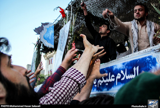 گزارش تصویری |  استقبال از 13 شهید گمنام خط شکن در مشهد | عکس:محمد حسن صلواتی / شهرآرا