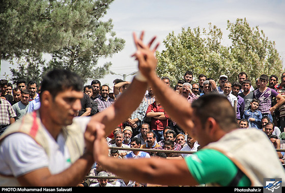 گزارش تصویری | مسابقات کشتی با چوخه | عکس : محمد حسن صلواتی/ شهرآرا 