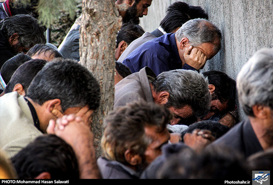 گزارش تصویری | جمع آوری معتادان پر خطر درحاشیه شهر مشهد | عکس : محمد حسن صلواتی /شهرآرا