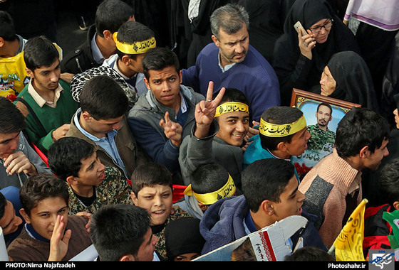 گزارش تصویری | راهپیمایی روز 13 آبان در مشهد | عکس : نیما نجف زاده /شهرآرا
