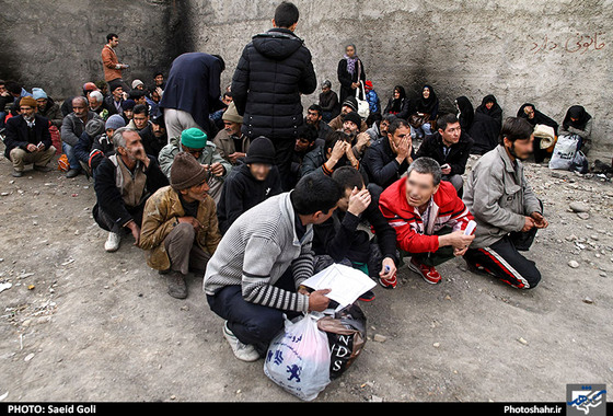گزارش تصویری | جمع آوری معتادان پر خطر در مشهد | عکس : سعید گلی / شهرآرا