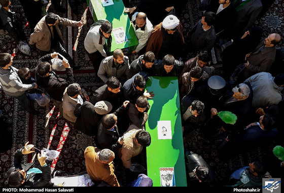 گزارش تصویری | تشییع پیکر 8 شهید مدافع حرم در مشهد |عکس : محمد حسن صلواتی /شهرآرا