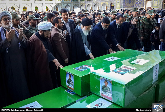 گزارش تصویری | تشییع پیکر 8 شهید مدافع حرم در مشهد |عکس : محمد حسن صلواتی /شهرآرا