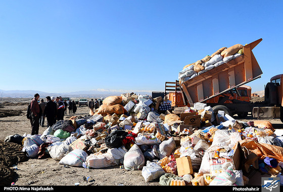 گزارش تصویری | امحاء 20 تن کالای قاچاق در مشهد | عکس : نیما نجف زاده /شهرآرا