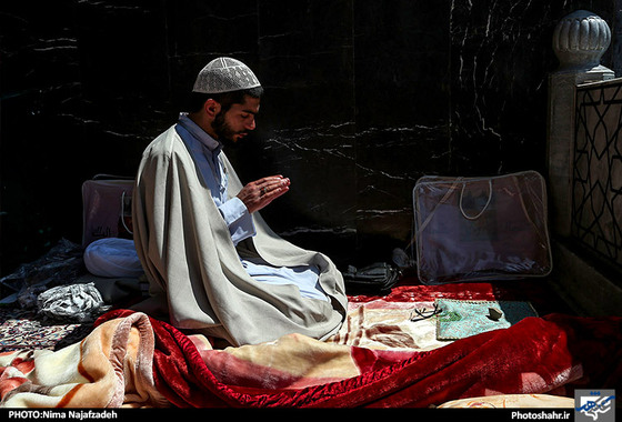 گزارش تصویری | آغاز مراسم معنوی اعتکاف در حرم رضوی | عکس : نیما نجف زاده /شهرآرا