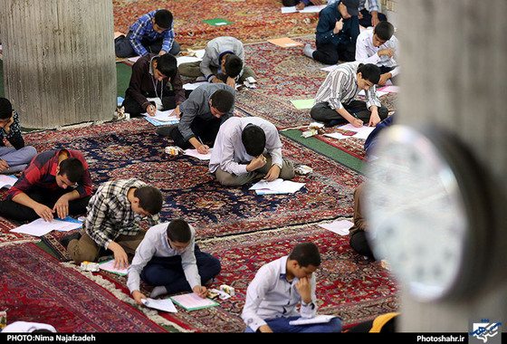 گزارش تصویری | آزمون ورودی حوزه علمیه خراسان | عکس : نیما نجف زاده / شهرآرا
