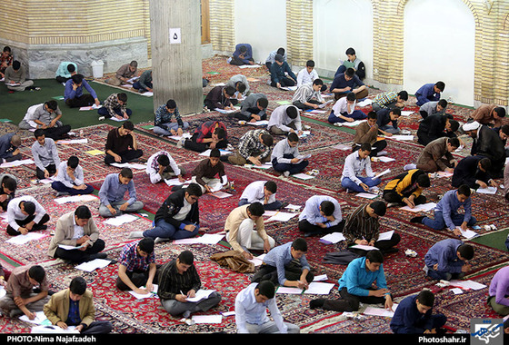 گزارش تصویری | آزمون ورودی حوزه علمیه خراسان | عکس : نیما نجف زاده / شهرآرا