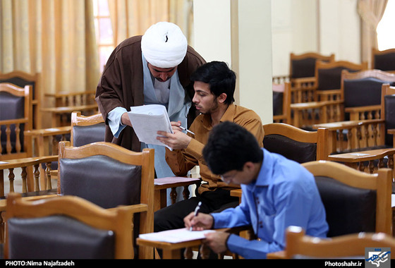 گزارش تصویری | آزمون ورودی حوزه علمیه خراسان | عکس : نیما نجف زاده / شهرآرا