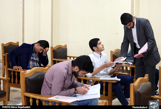 گزارش تصویری | آزمون ورودی حوزه علمیه خراسان | عکس : نیما نجف زاده / شهرآرا