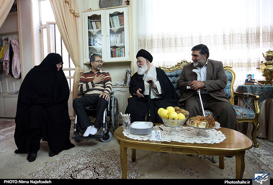 گزارش تصویری | دیدار آیت الله علم الهدی با خانواده جانبازان | عکاس : نیمانجف زاده /شهرآرا