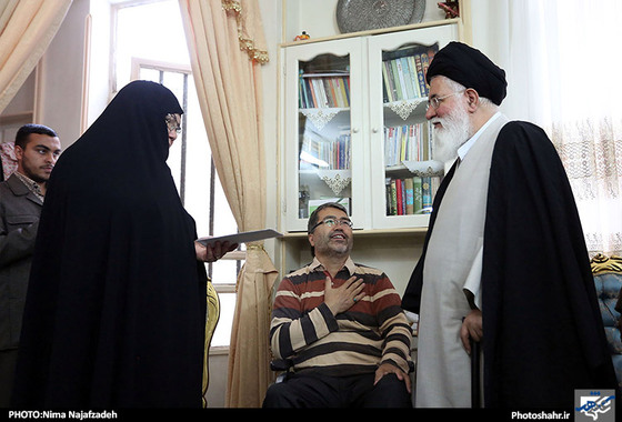 گزارش تصویری | دیدار آیت الله علم الهدی با خانواده جانبازان | عکاس : نیمانجف زاده /شهرآرا