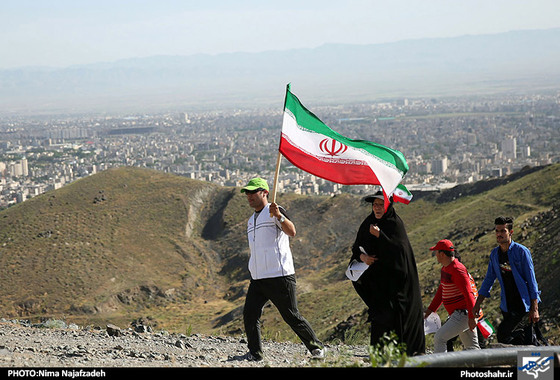گزارش تصویری همایش کوهپیمایی خانوادگی در کوهستان پارک خورشید عکاس نیما نجف زاده شهرآرا