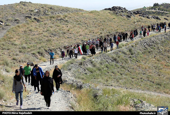 گزارش تصویری همایش کوهپیمایی خانوادگی در کوهستان پارک خورشید عکاس نیما نجف زاده شهرآرا